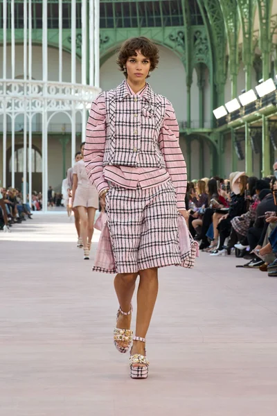 Look 33